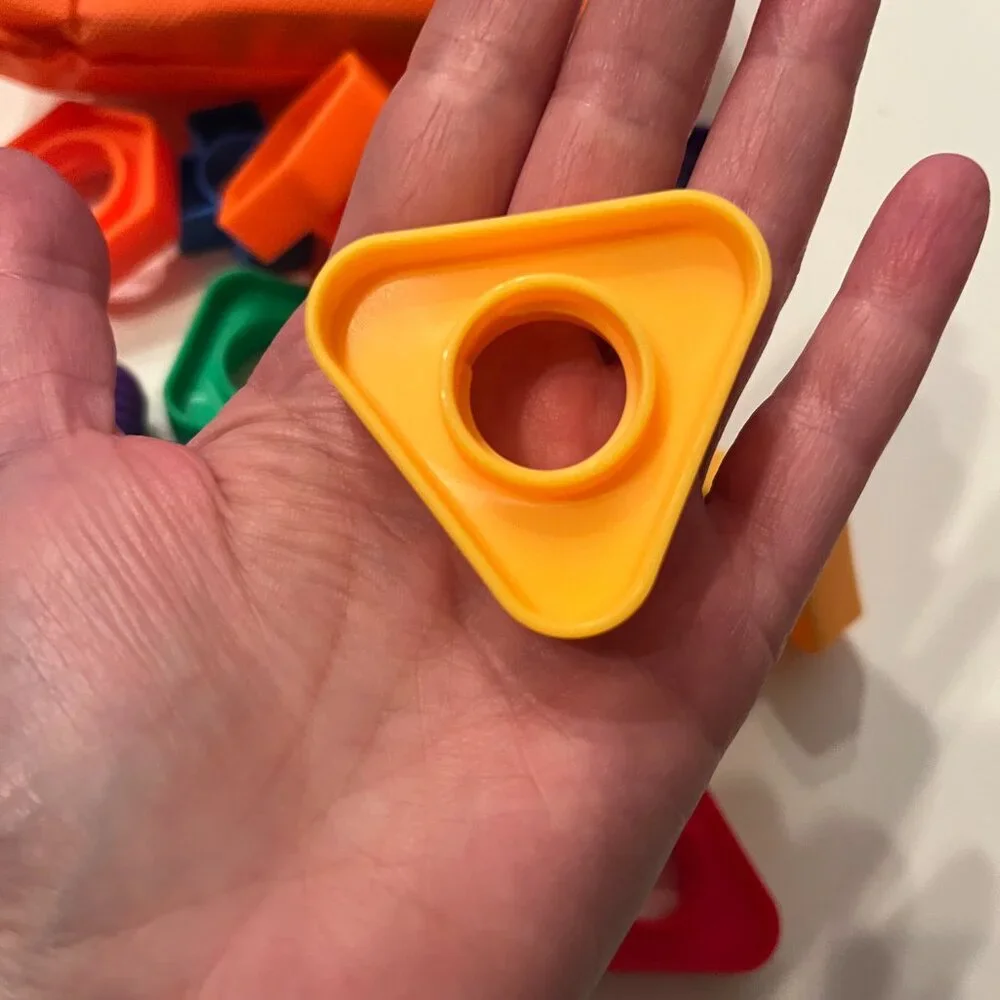 Skoolzy Nuts and Bolts Motor Development Toy (18‎ months and up / new)